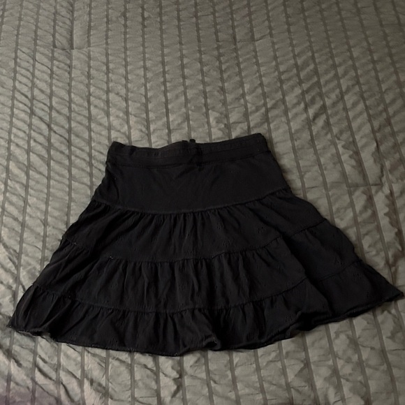 Garage Elegant Black Tiered Skirt - Picture 2 of 2